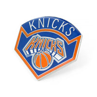 KNICKS TRIUMPH PIN